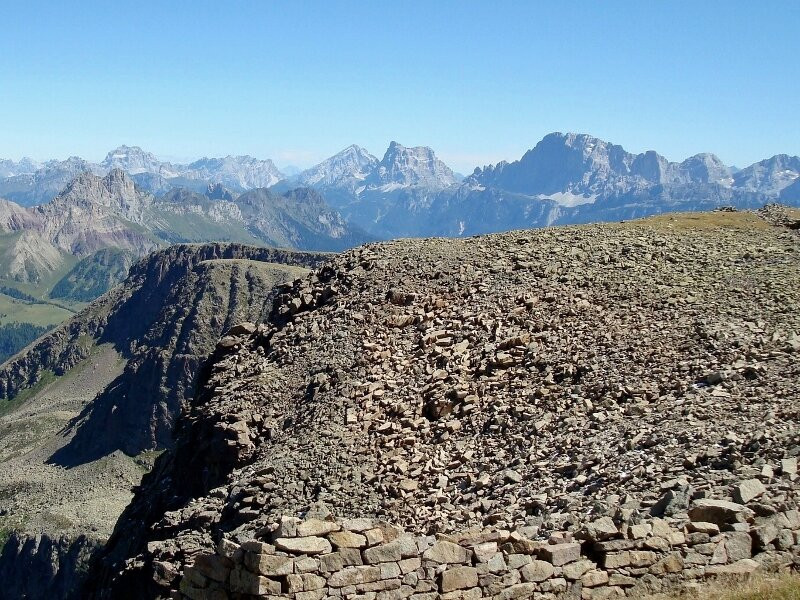 Cima di Juribrutto e Alta Via della Mariotta-莫埃纳必去景点