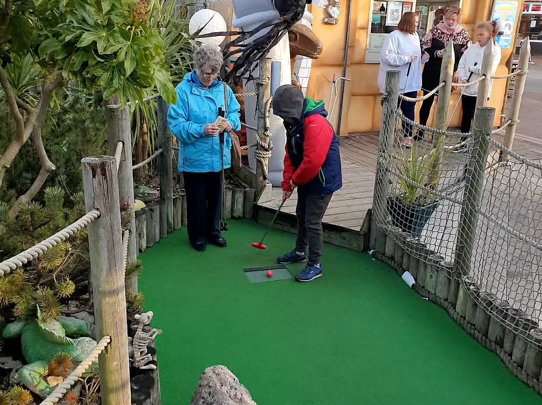 Lost World Adventure Golf景点图片