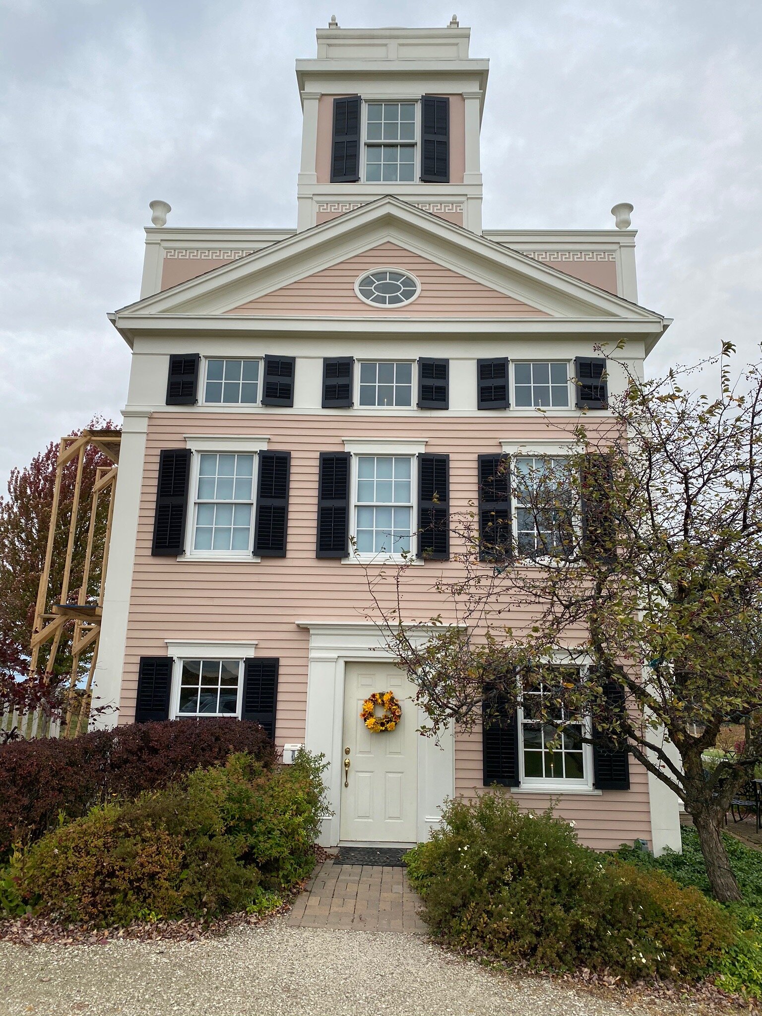 The Polly Harper Inn-官方