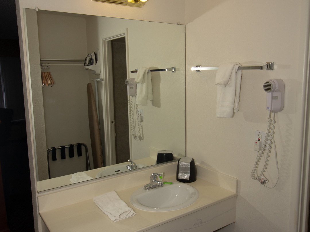 费尔布瑞芝套房汽车旅馆-爱达荷福尔斯主图