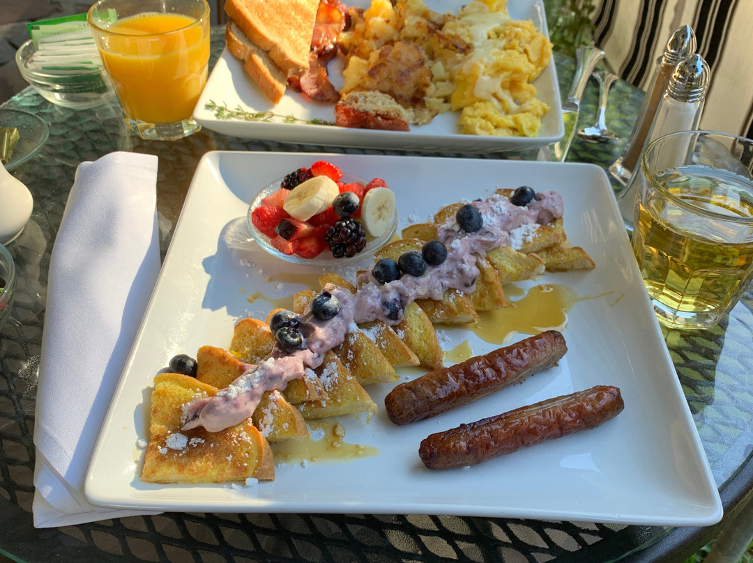 Four Chimneys Inn & Restaurant主图