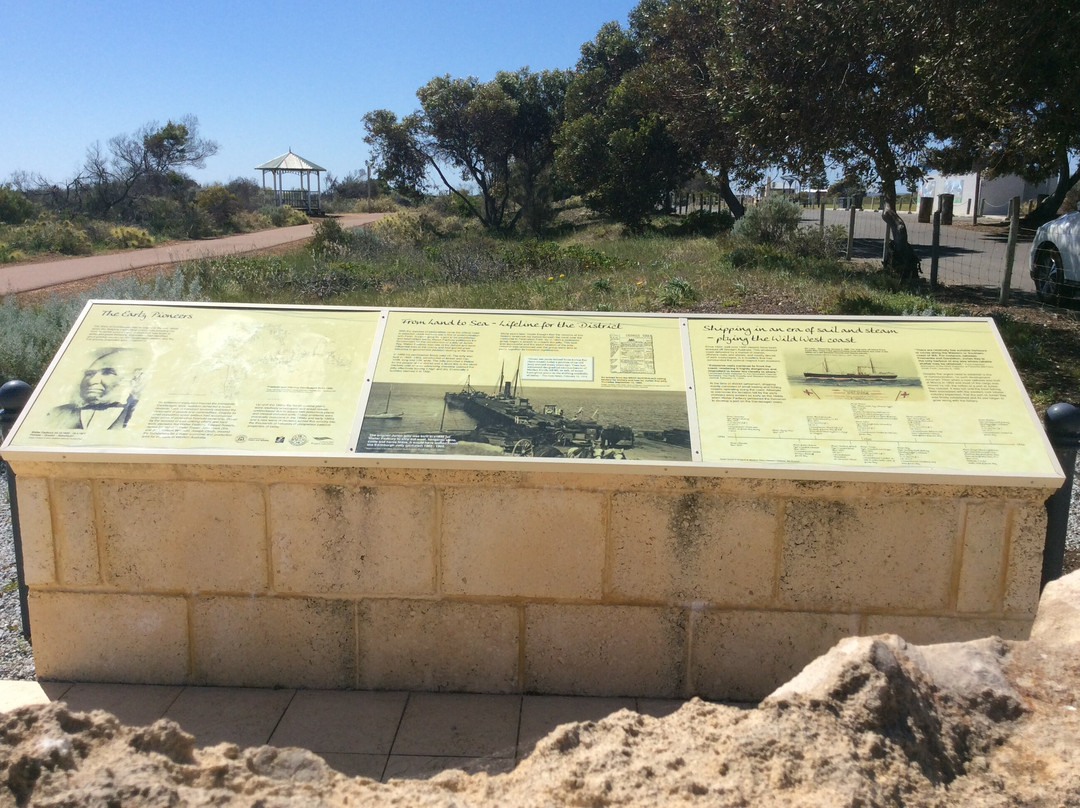 Old Jetty Heritage Memorial Site景点图片