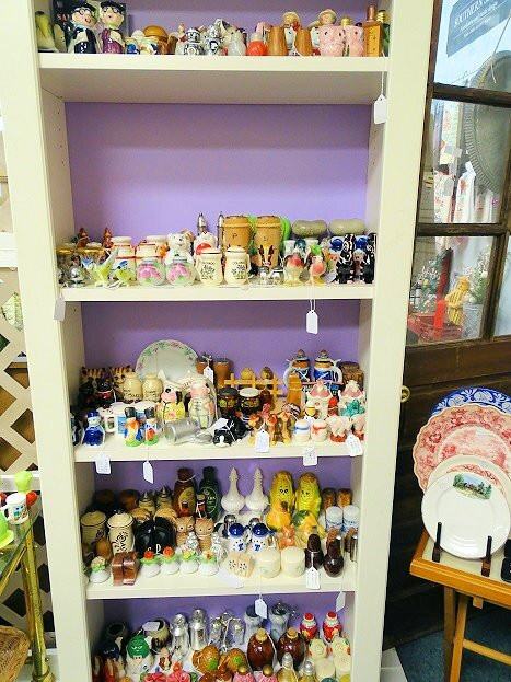 Antiques And More景点图片