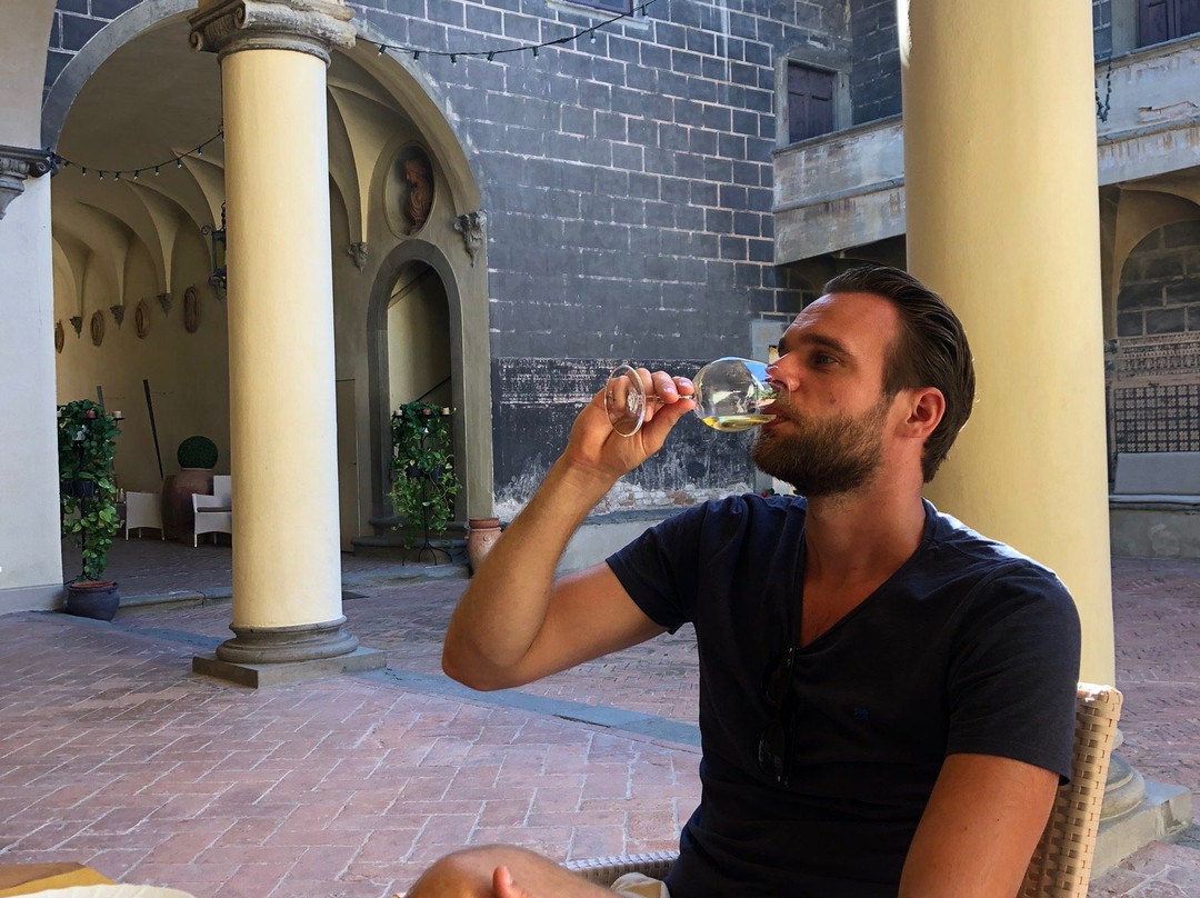 Castello di Oliveto-Castelfiorentino必去景点