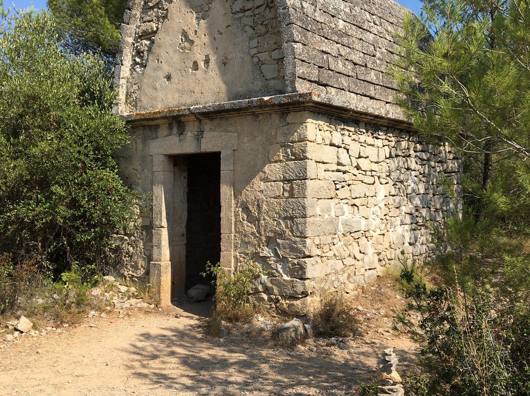 Aqueduc De Castries-Castries必去景点