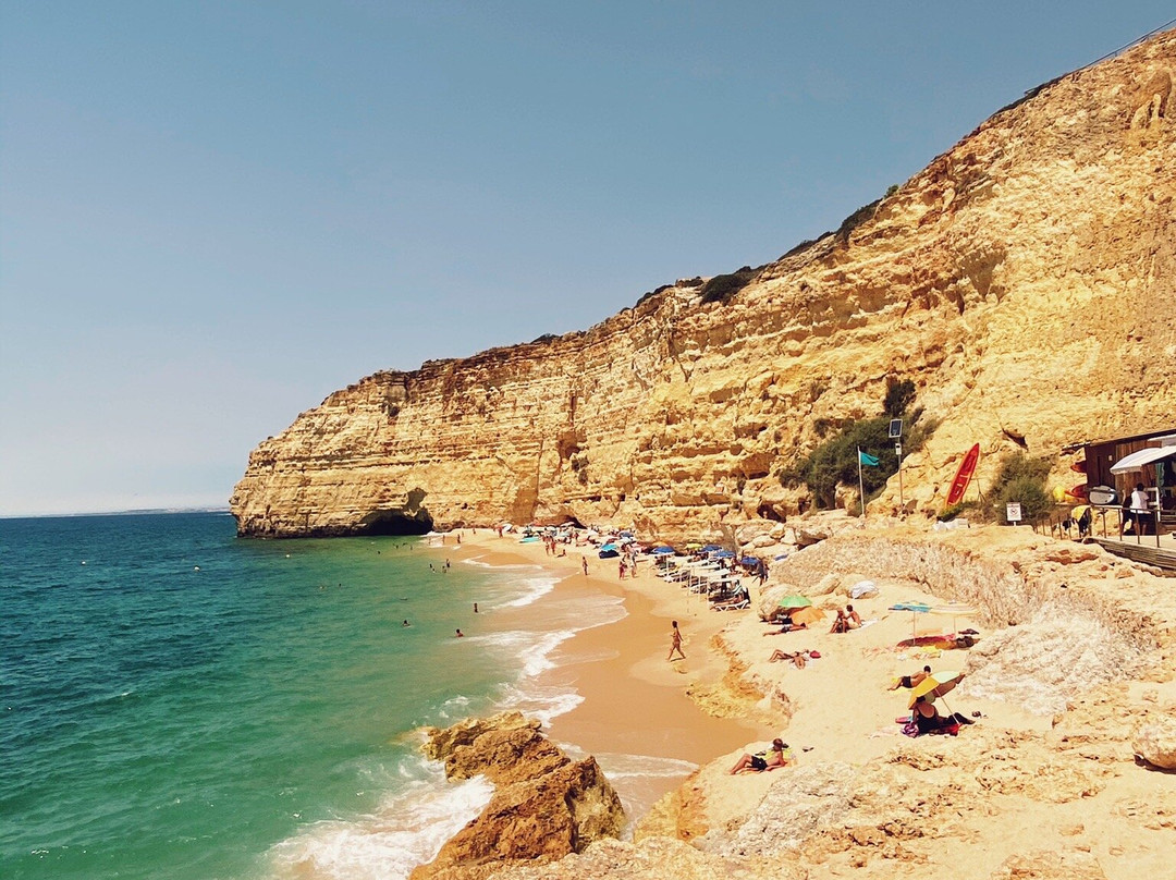 Praia do Vale do Olival景点图片