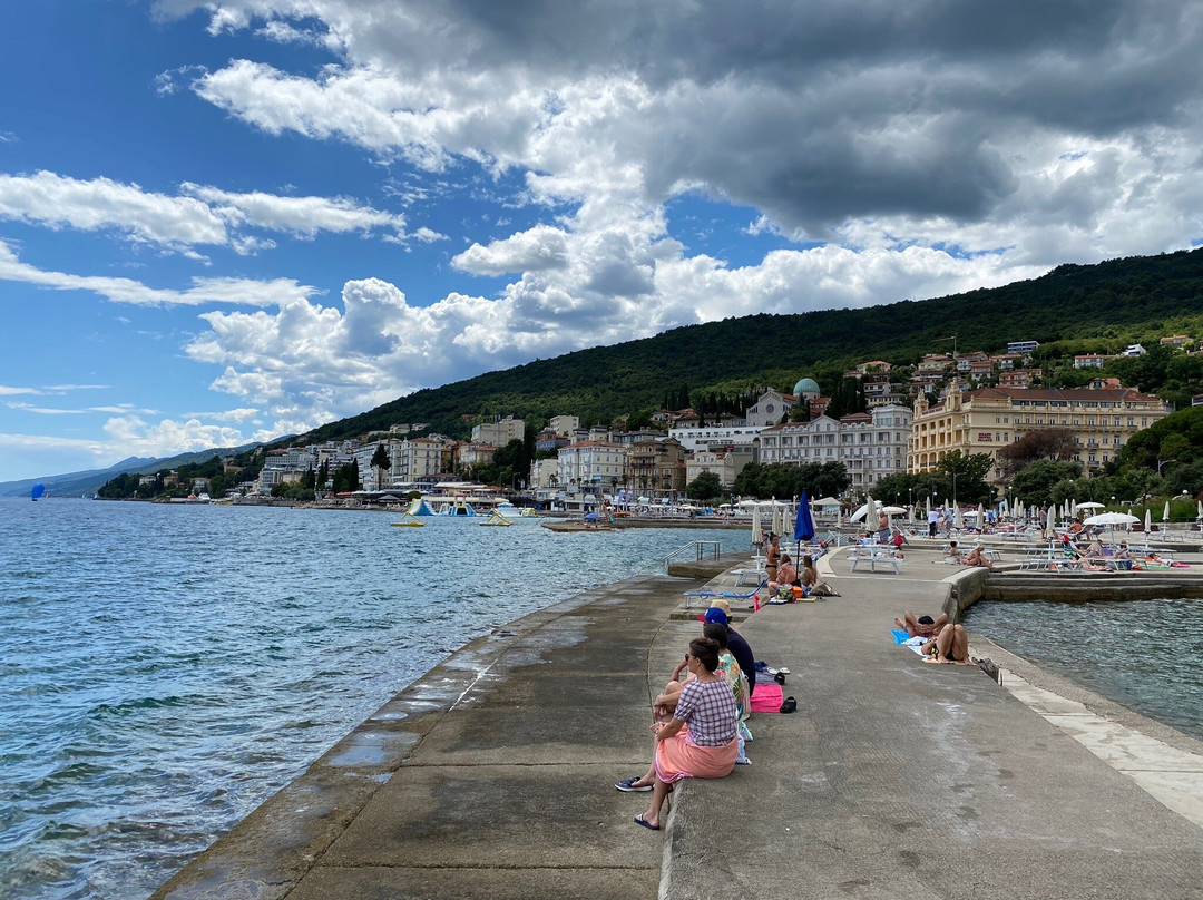 Slatina Beach-欧帕提亚必去景点