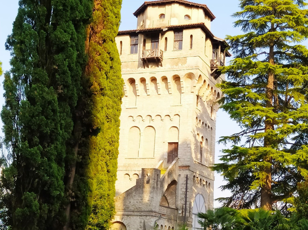 Torre San Marco-加尔多内里维耶拉必去景点