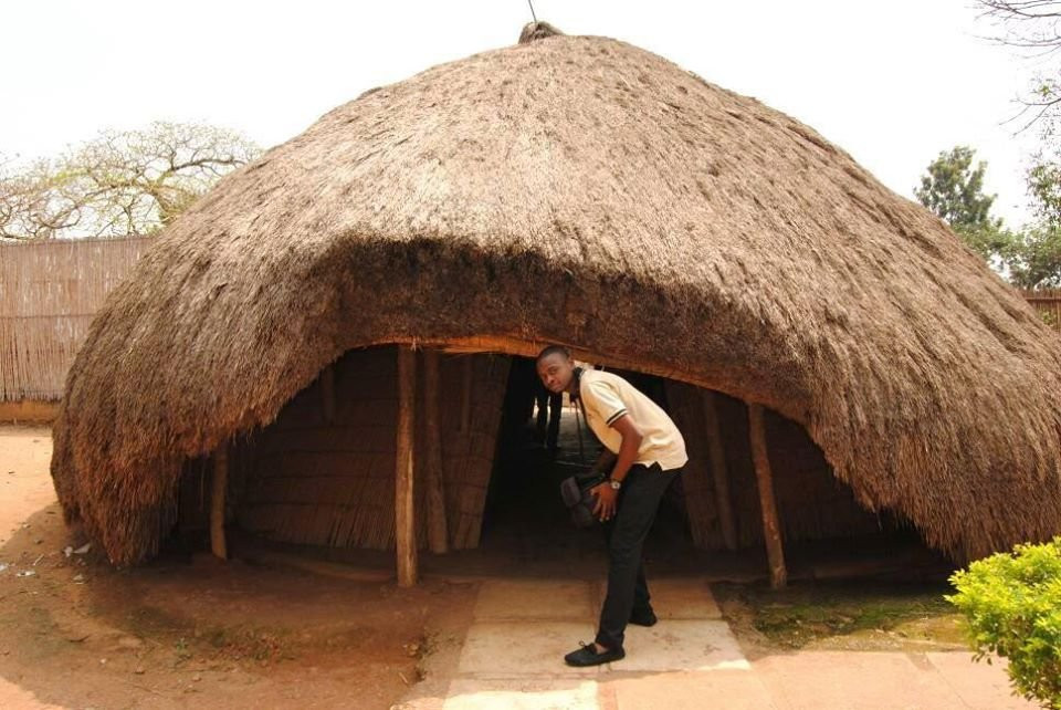 巴干达国王们的卡苏比陵景点图片