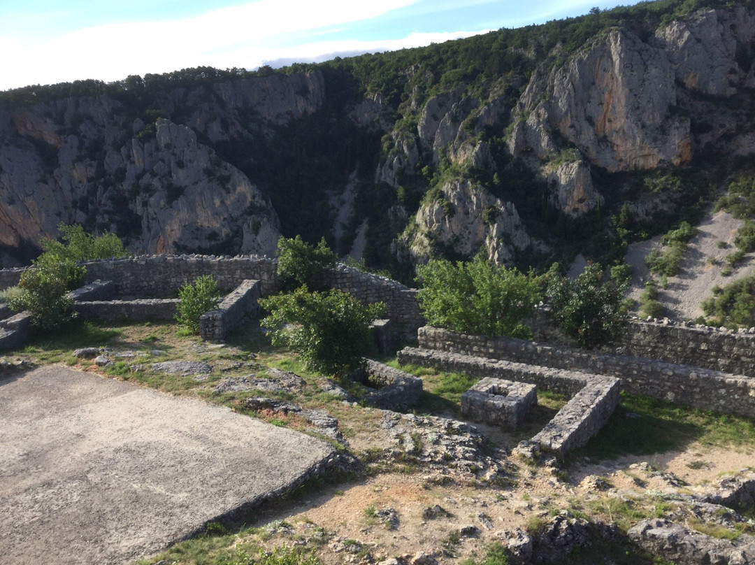 Topana Fortress景点图片