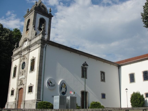 Igreja de São Miguel de Vila das Aves