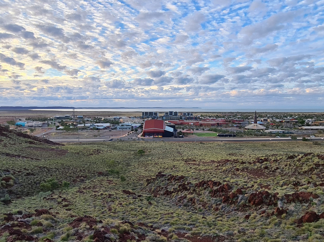 Karrratha Tank Hill Lookout-卡拉萨必去景点