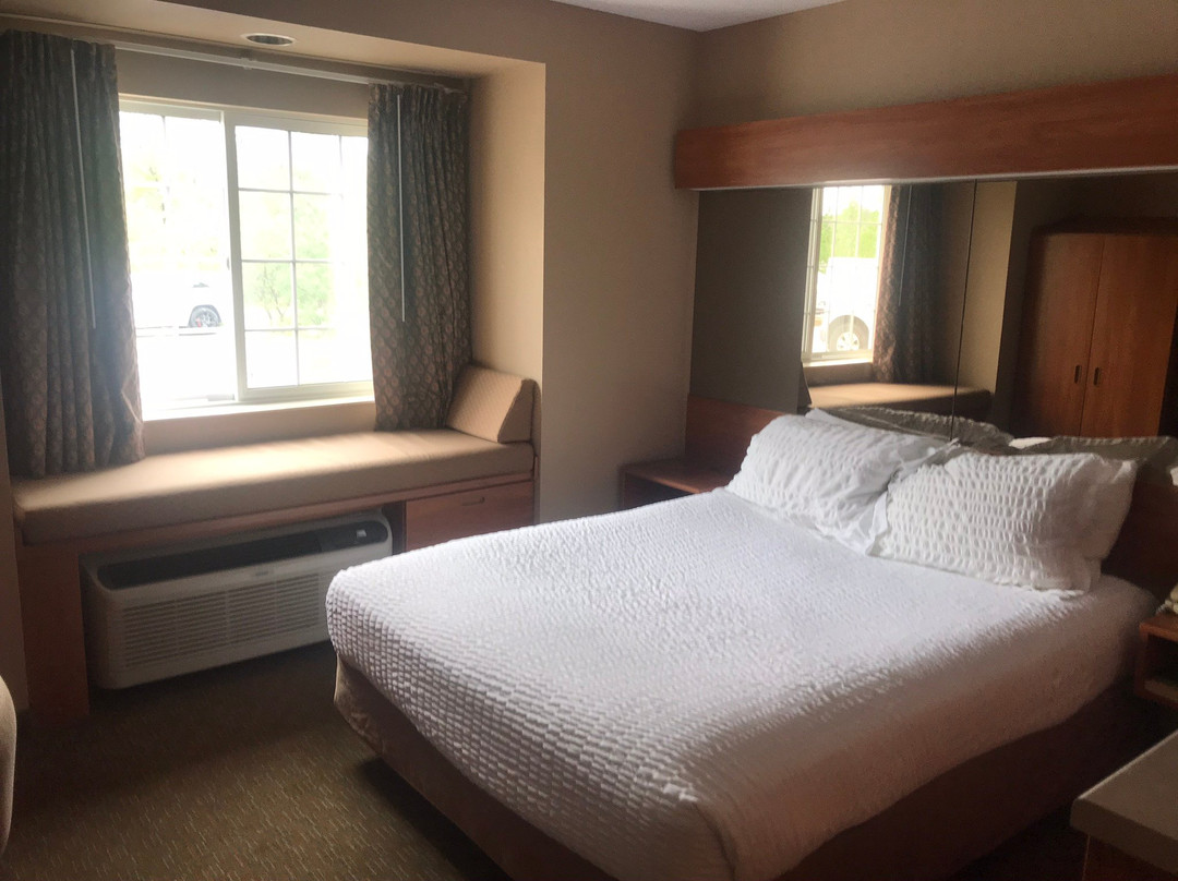 Parry Sound Inn and Suites主图