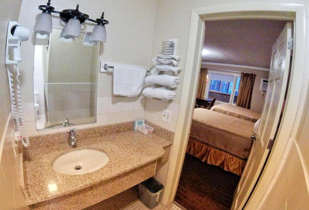 韦斯特斯普林菲尔德红地毯酒店主图