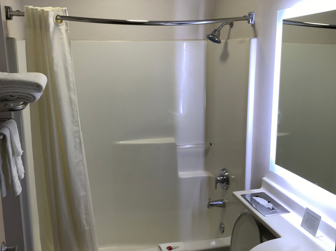 艾尔威海兹/斯波坎机场戴斯旅馆及套房酒店主图