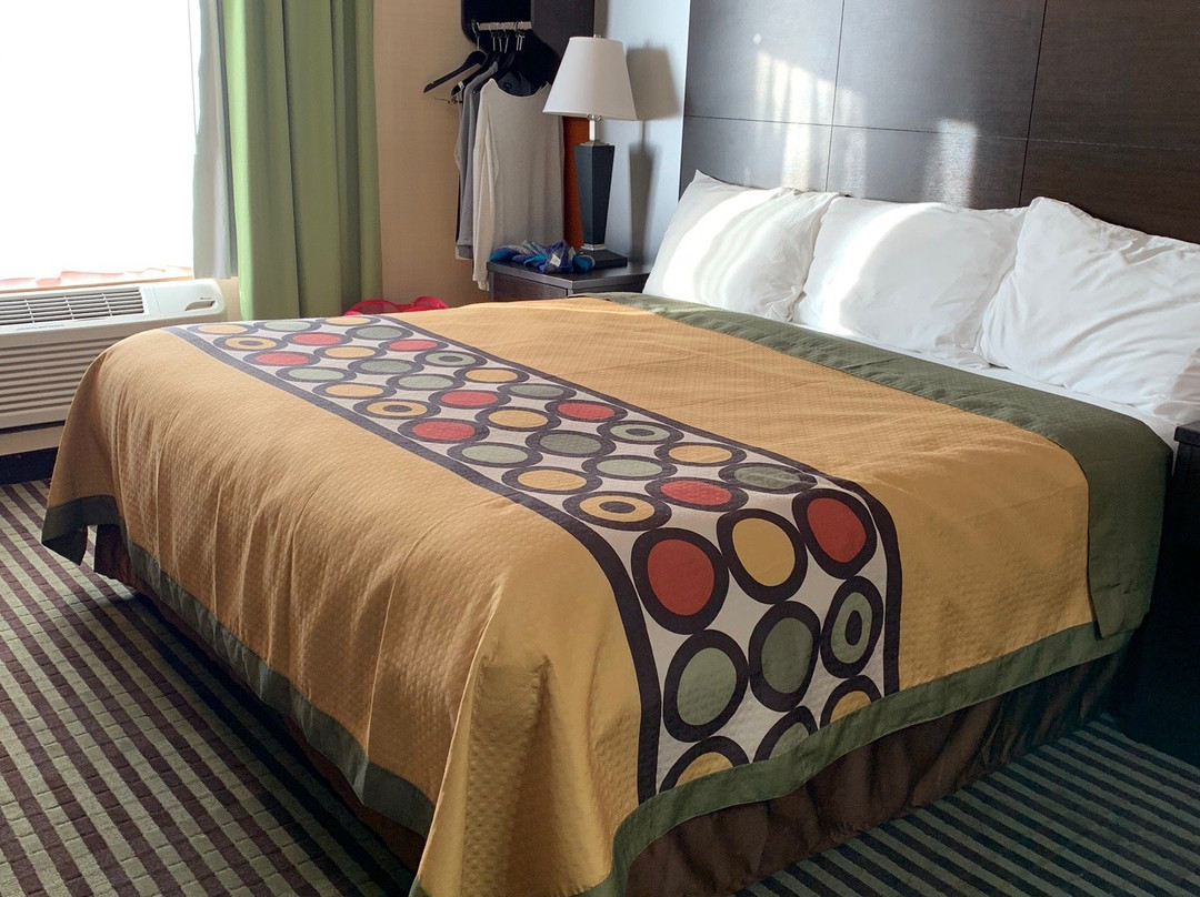 Bay Hill Inns & Suites主图