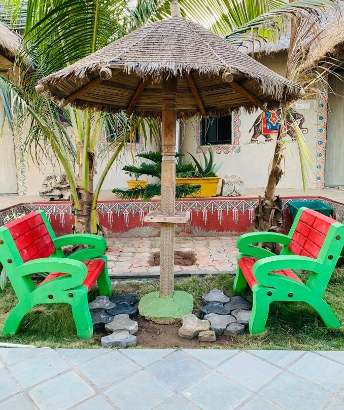 H & V Beach Hotel主图