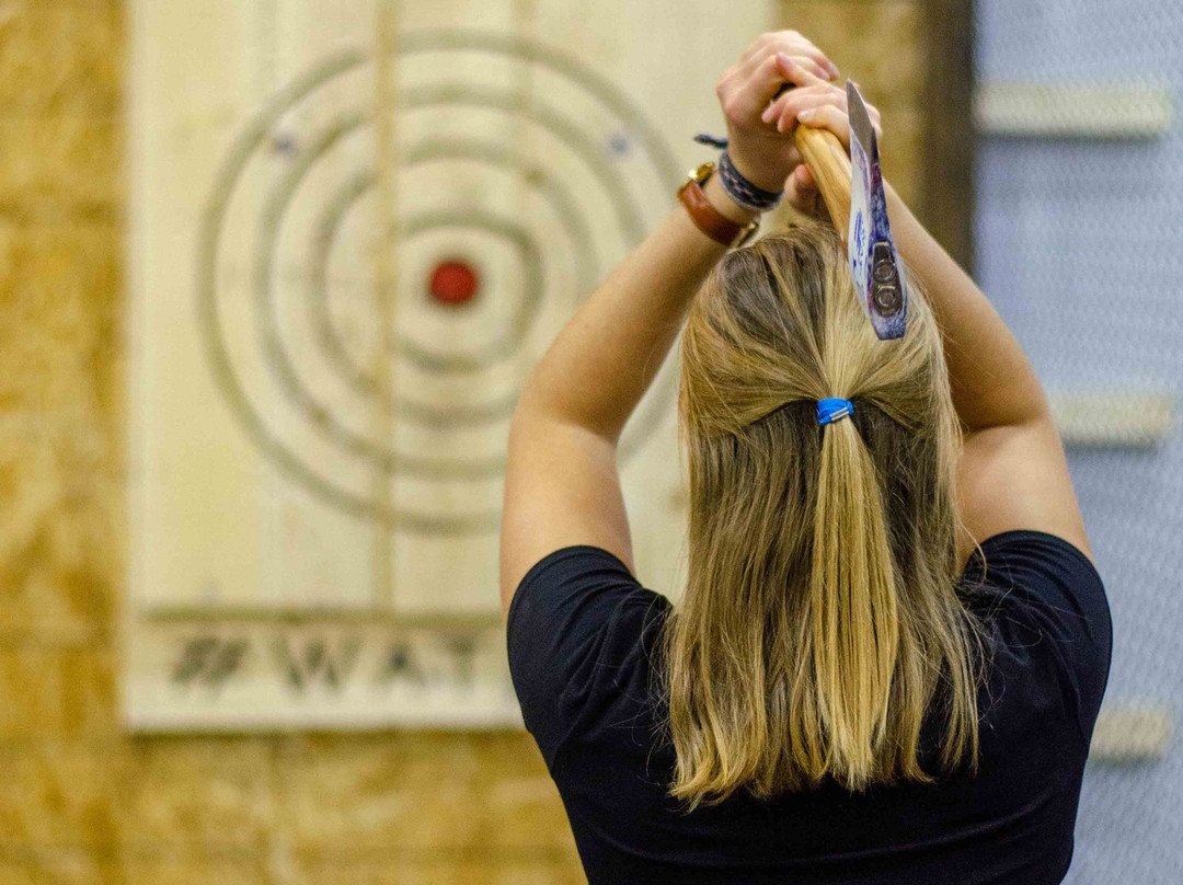 Urban Axe Throwing-高贵林港必去景点