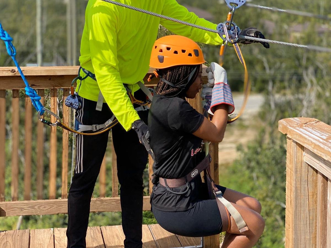 Pirate's Cove Zip Line and Water Park-弗里波特必去景点