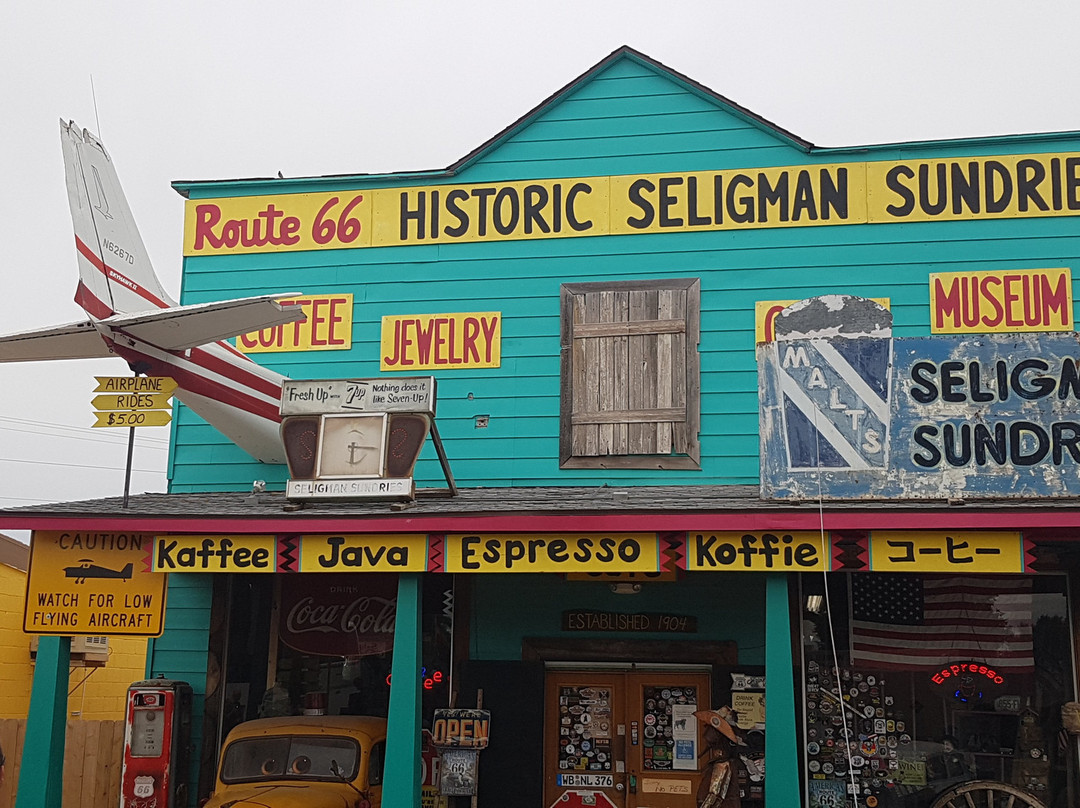 The Historic Seligman Sundries景点图片