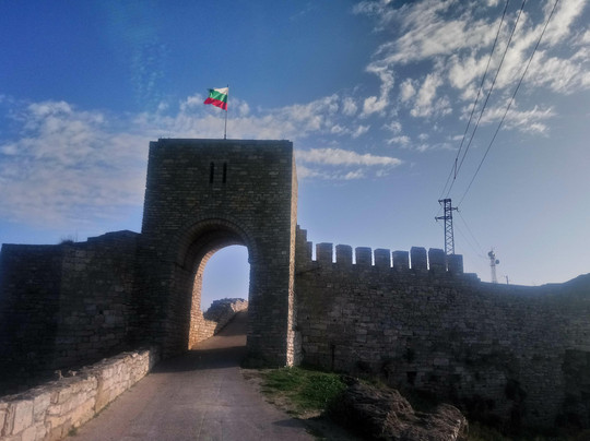 Travelness-瓦尔纳必去景点