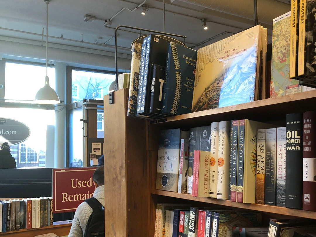 Harvard Book Store-剑桥必去景点