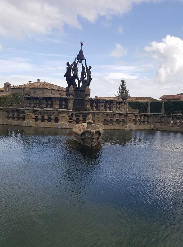 Fontana dei Mori-Bagnaia必去景点