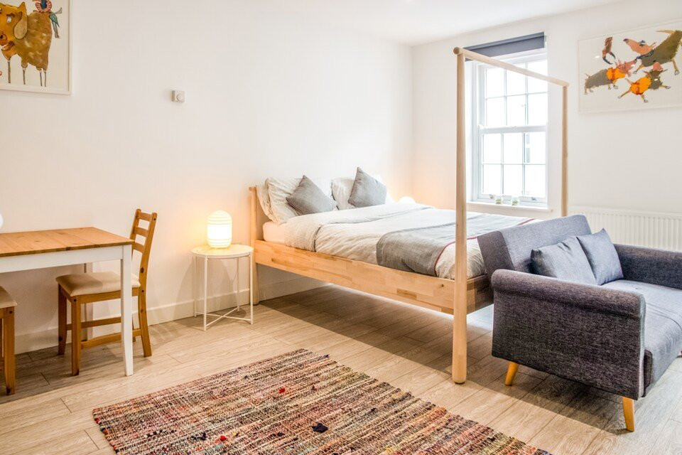 Brunswick and Thorn主图