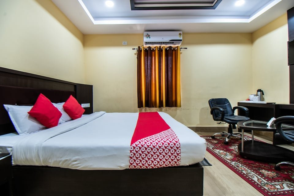 Hotel Holiday International主图