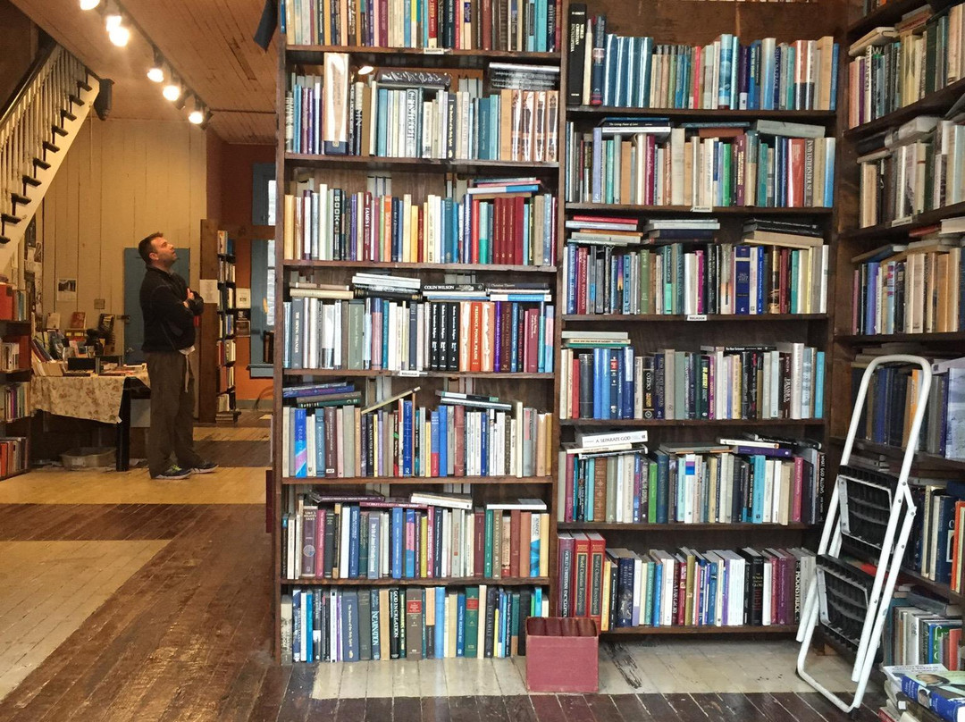 Crescent City Books景点图片