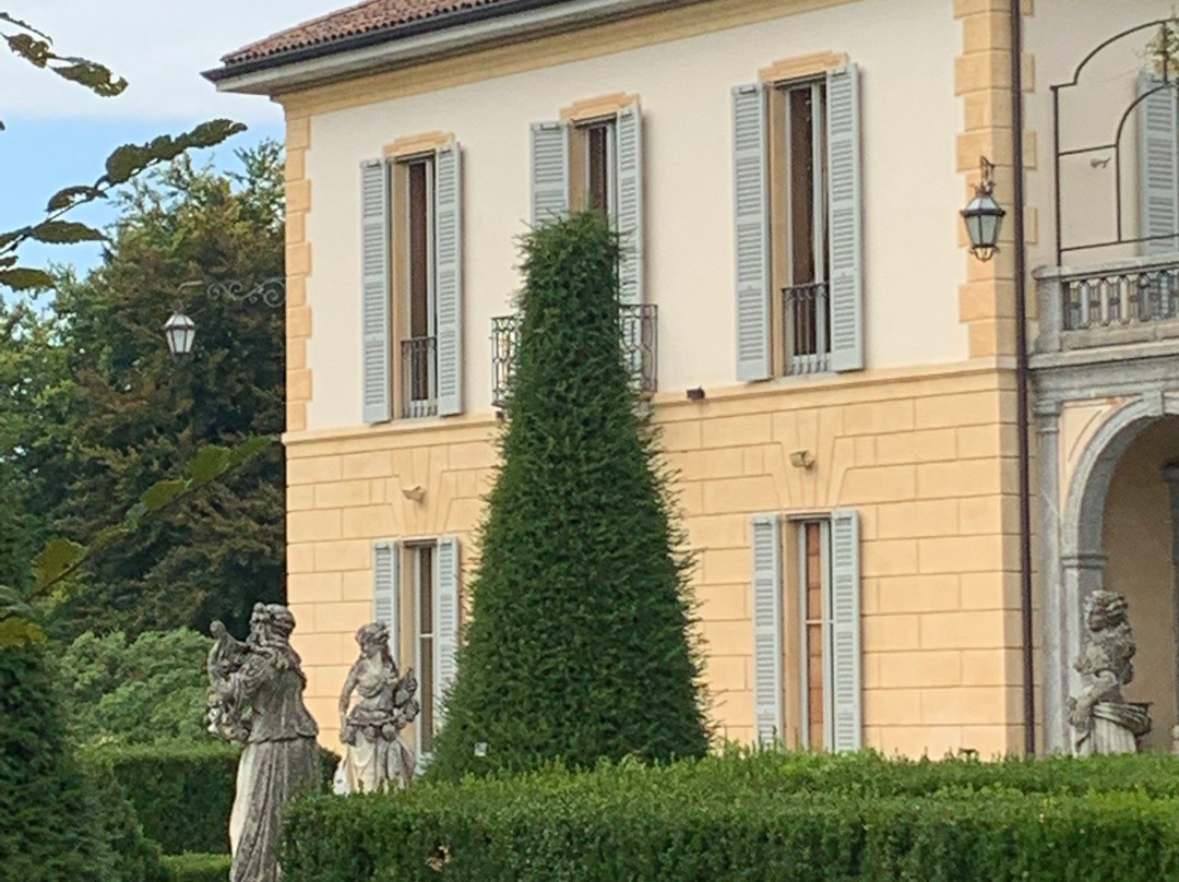 Villa Trivulzio-阿格拉泰布里亚恩扎必去景点