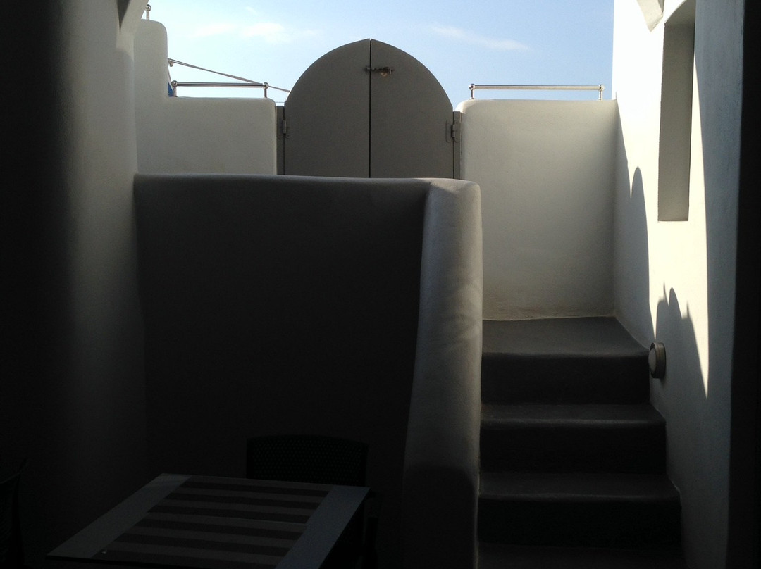 西奥多拉套房酒店主图