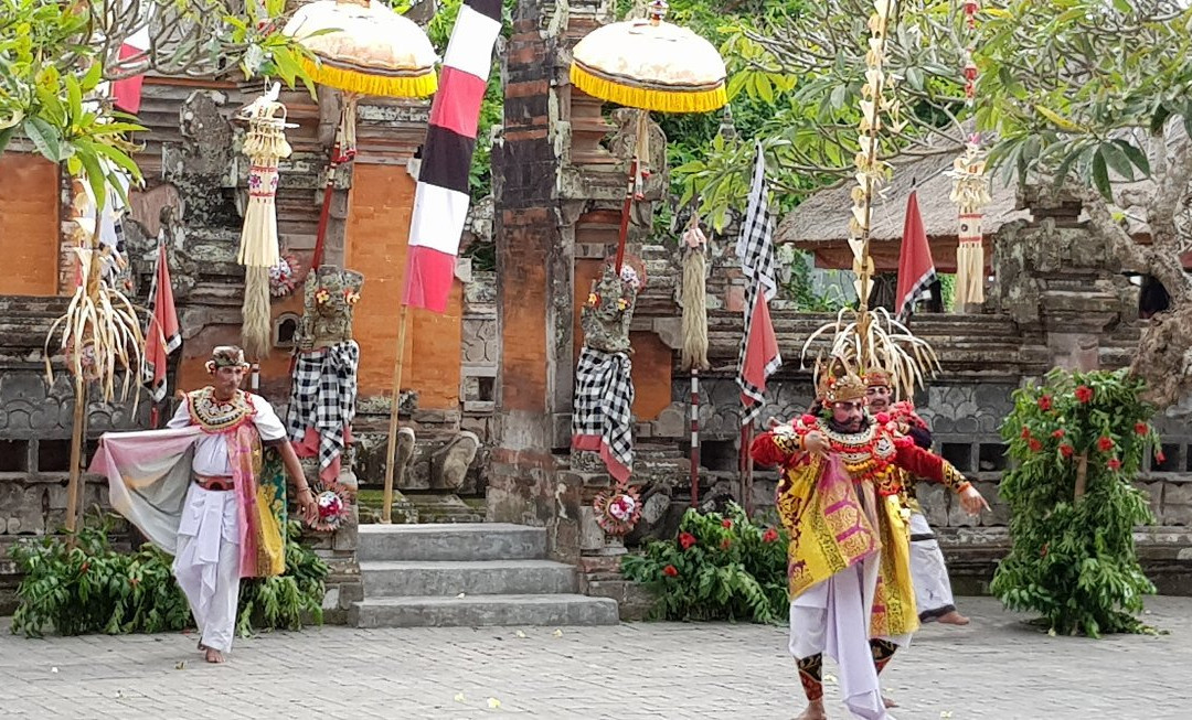 Saha Dewa Stage-苏卡瓦堤必去景点