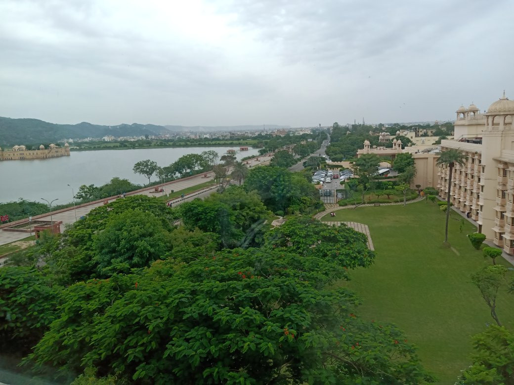 里根塔酒店及会议中心主图