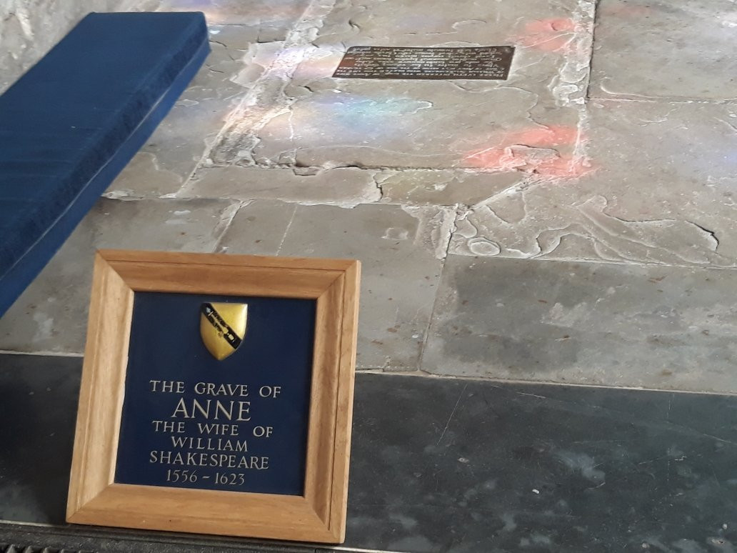 Shakespeare's Grave-埃文河畔斯特拉特福必去景点