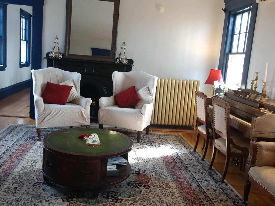 The Tipsy Butler Bed and Breakfast主图