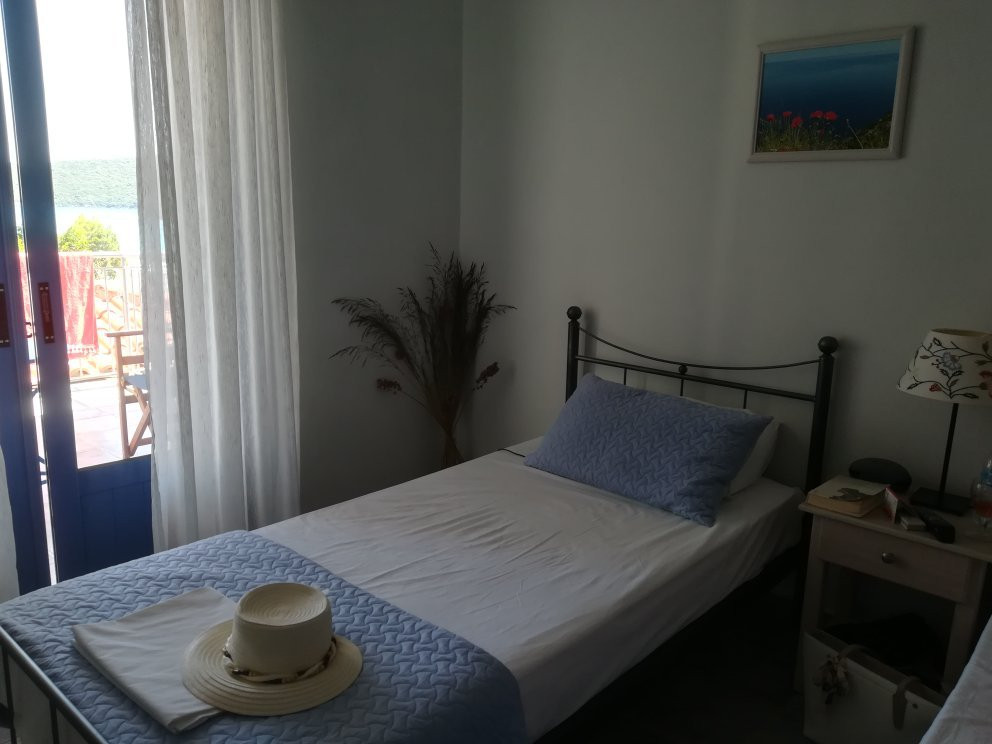 Avra Hotel主图