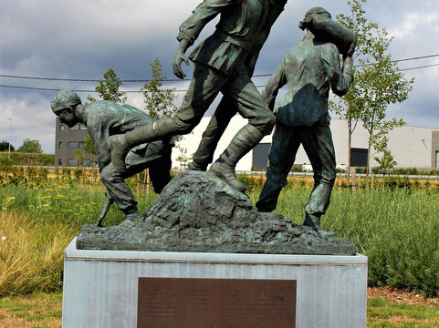 Busseboom Memorial Site-波佩林格必去景点