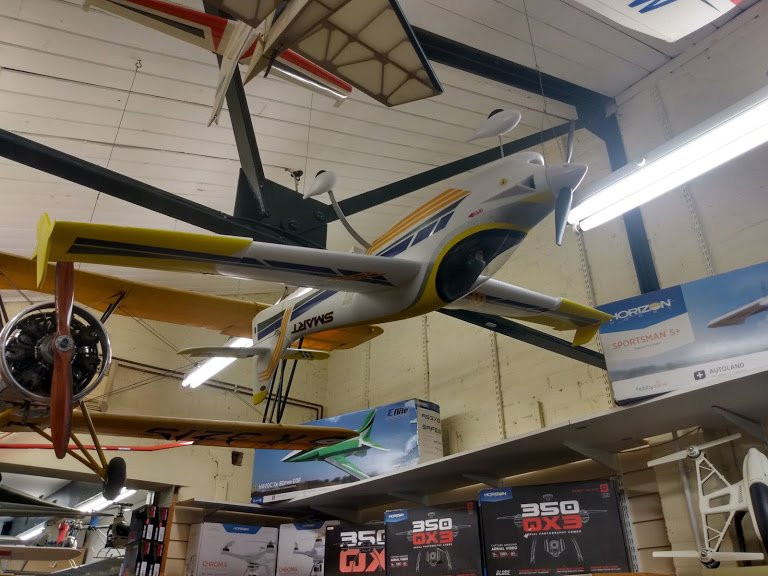 Al's Hobbies Store and RC Plane Collection-米尔顿凯恩斯必去景点