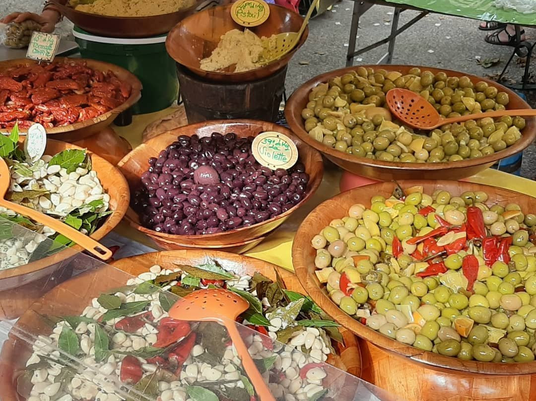 Marche Provencal-Bedoin必去景点