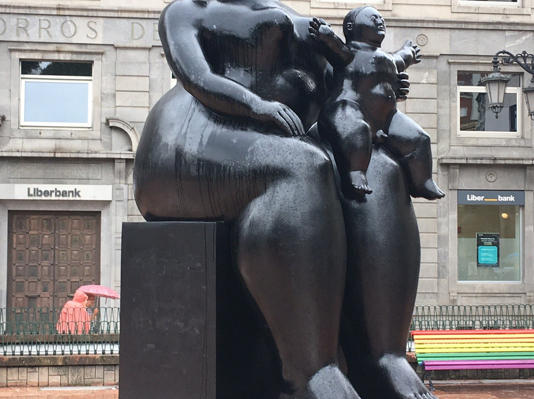 Apartamentos Escuder主图