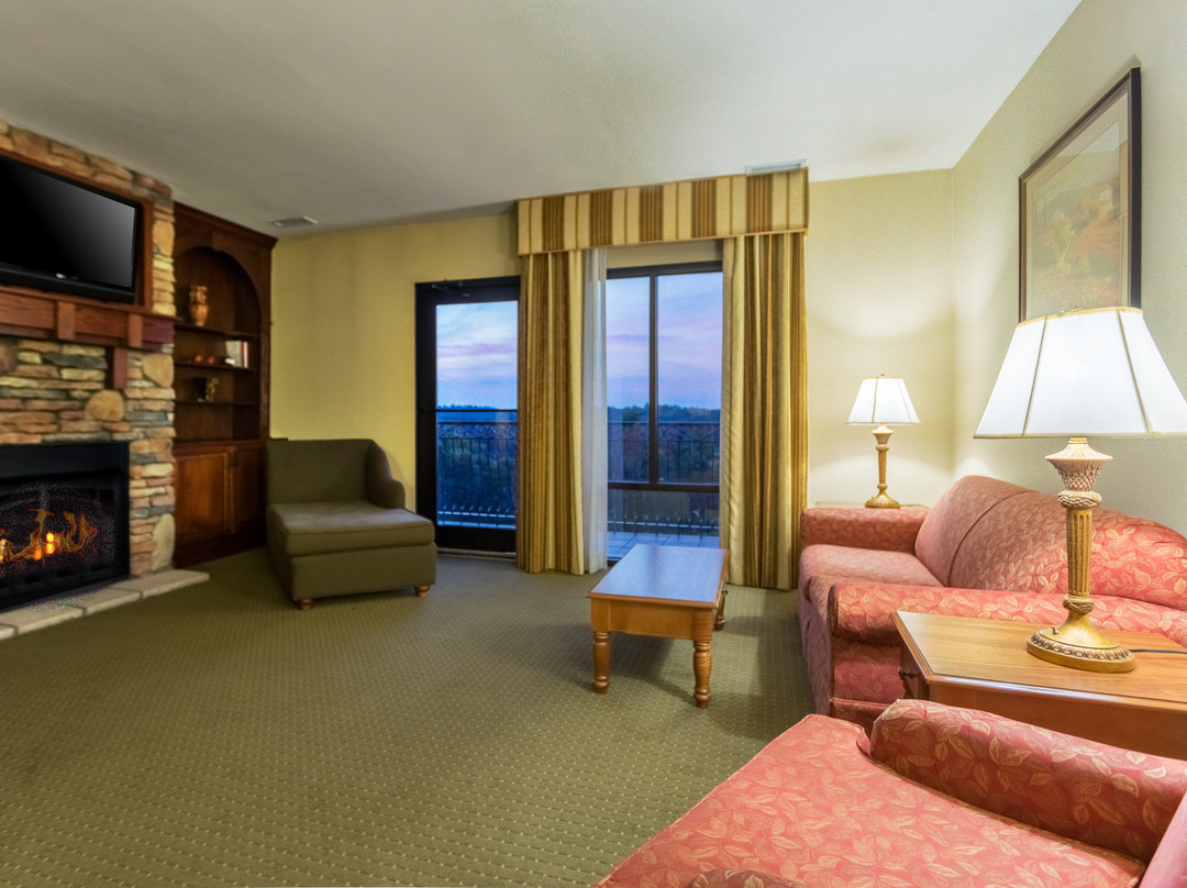 Holiday Inn Express & Suites Lexington Nw-the Vineyard By IHG主图