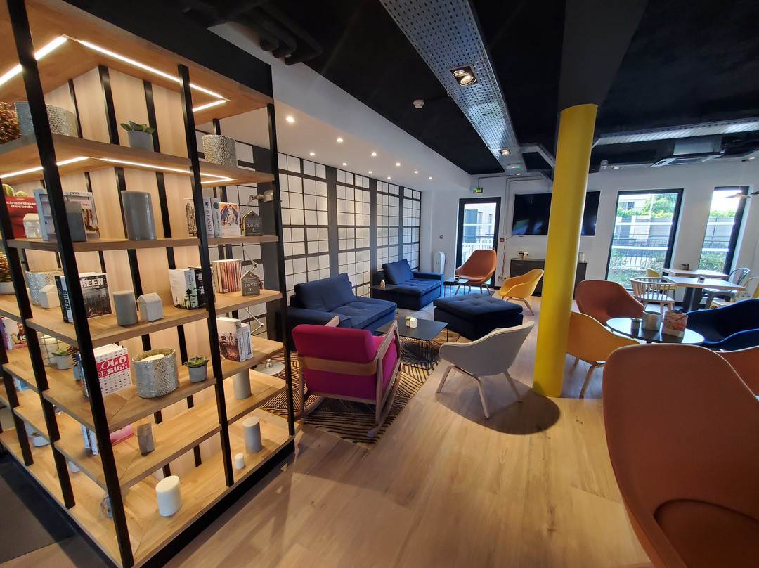 Campanile Fontainebleau主图