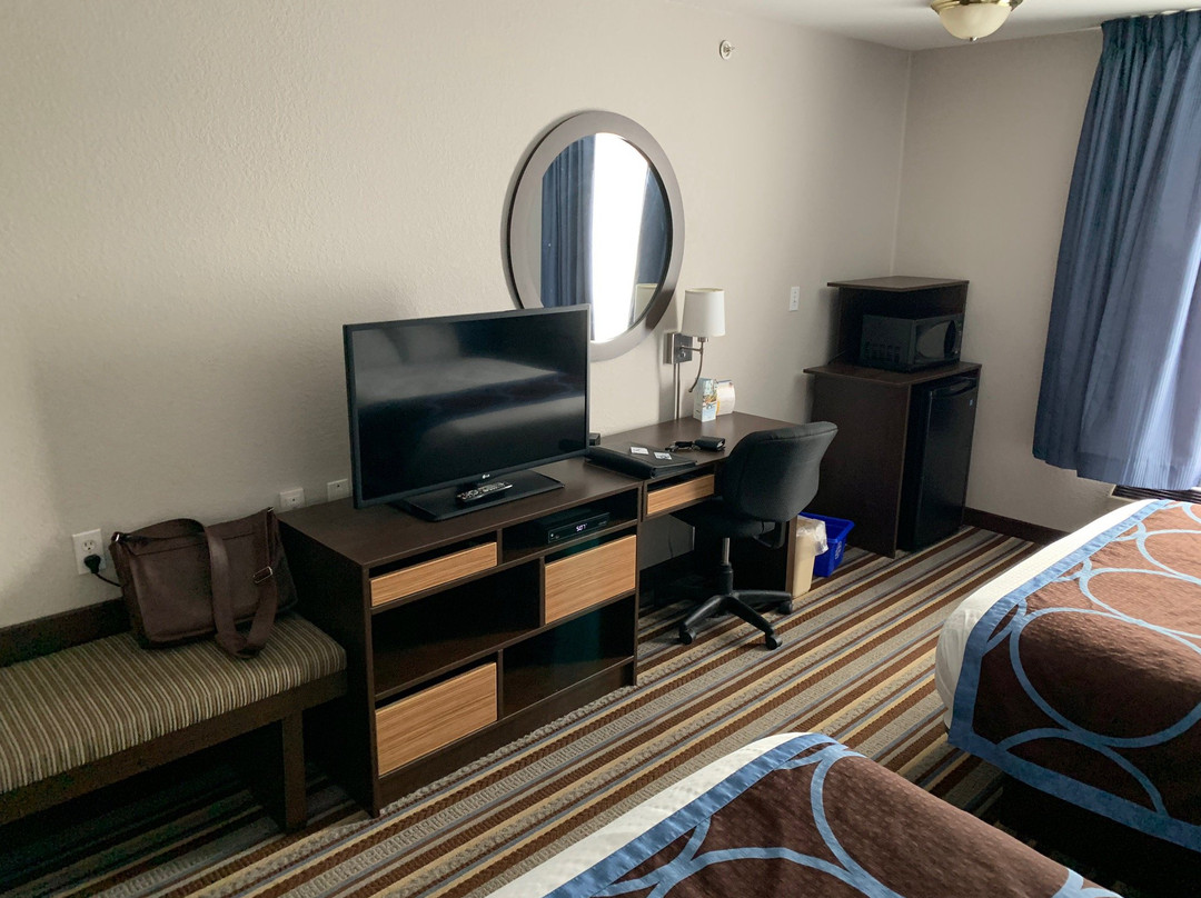 Super 8 by Wyndham Fort Frances主图