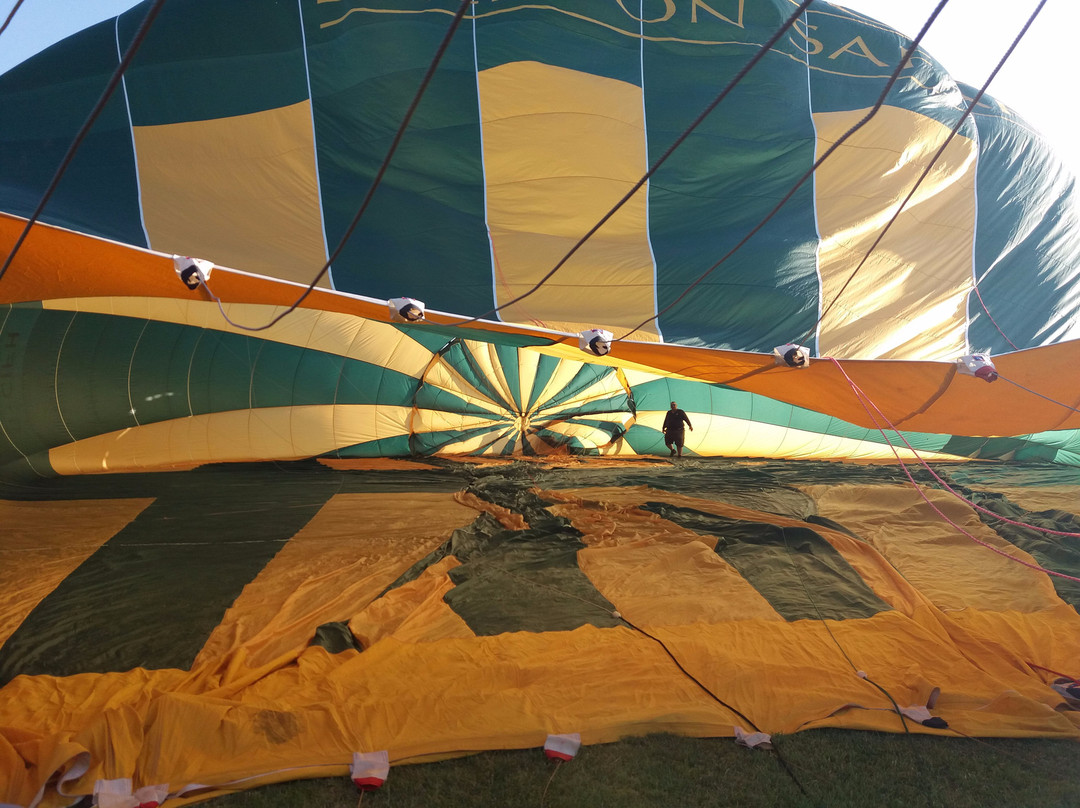 Cotswold Balloon Safaris-马姆斯伯里必去景点