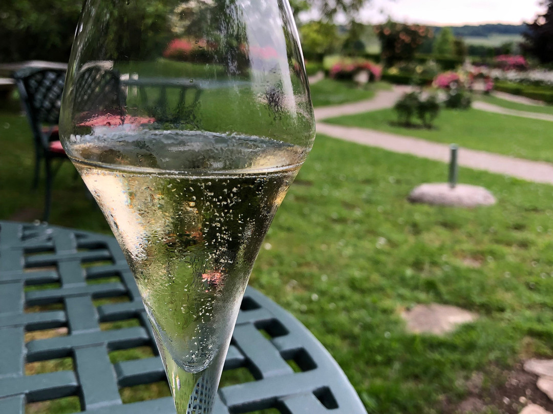 Briqueterie Champagne, A Beauvallon Hotel主图