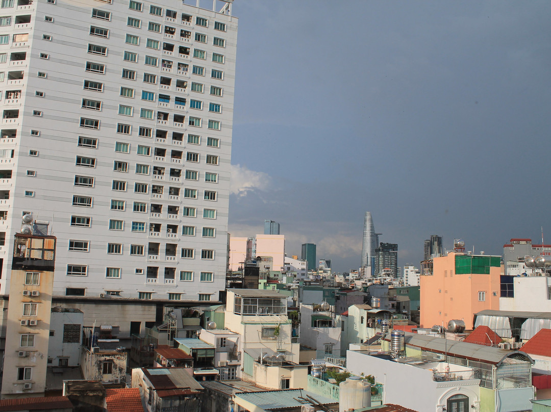 Spotlight Hotel主图