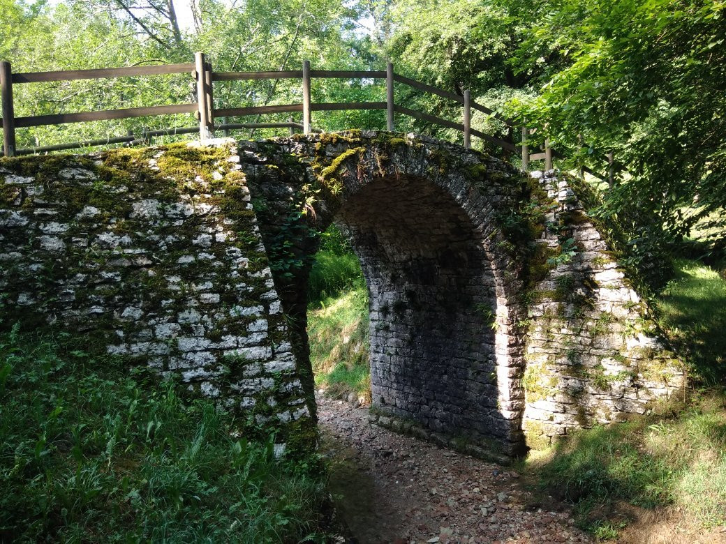 Ponte Romano Lungo la Via Claudia Augusta Altinate景点图片