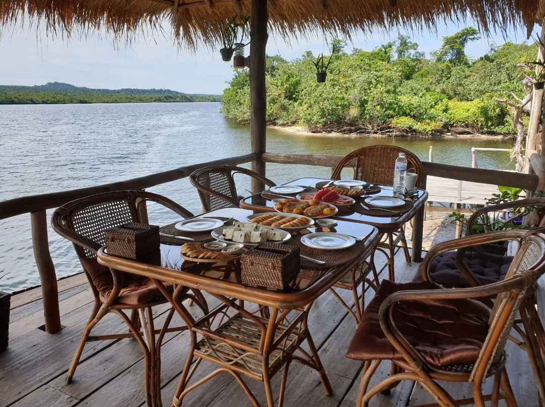 达岱河畔度假村主图