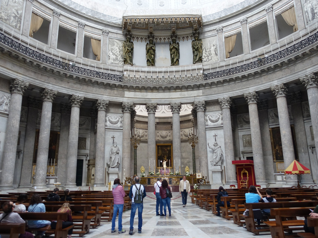 Basilica Reale Pontificia San Francesco da Paola景点图片